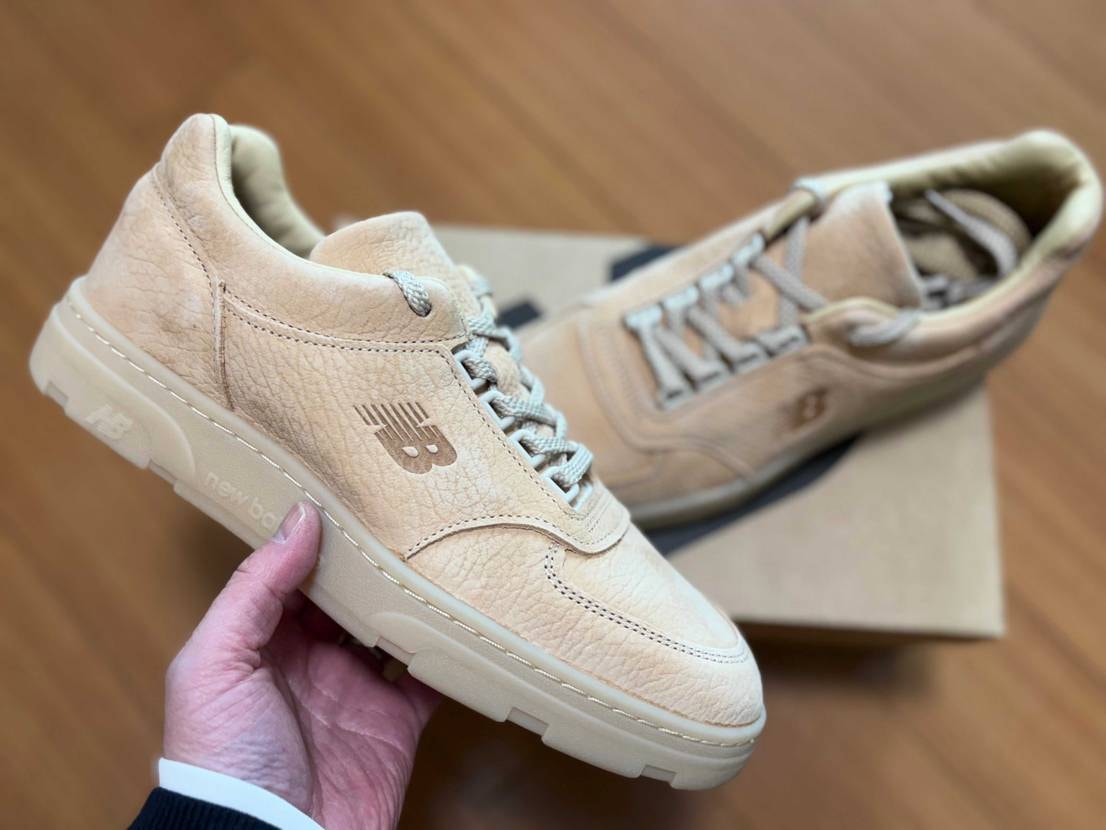 シボ感のあるナチュラルレザーが良き👺
履き込むほどに飴色へ育っていきそうな雰囲