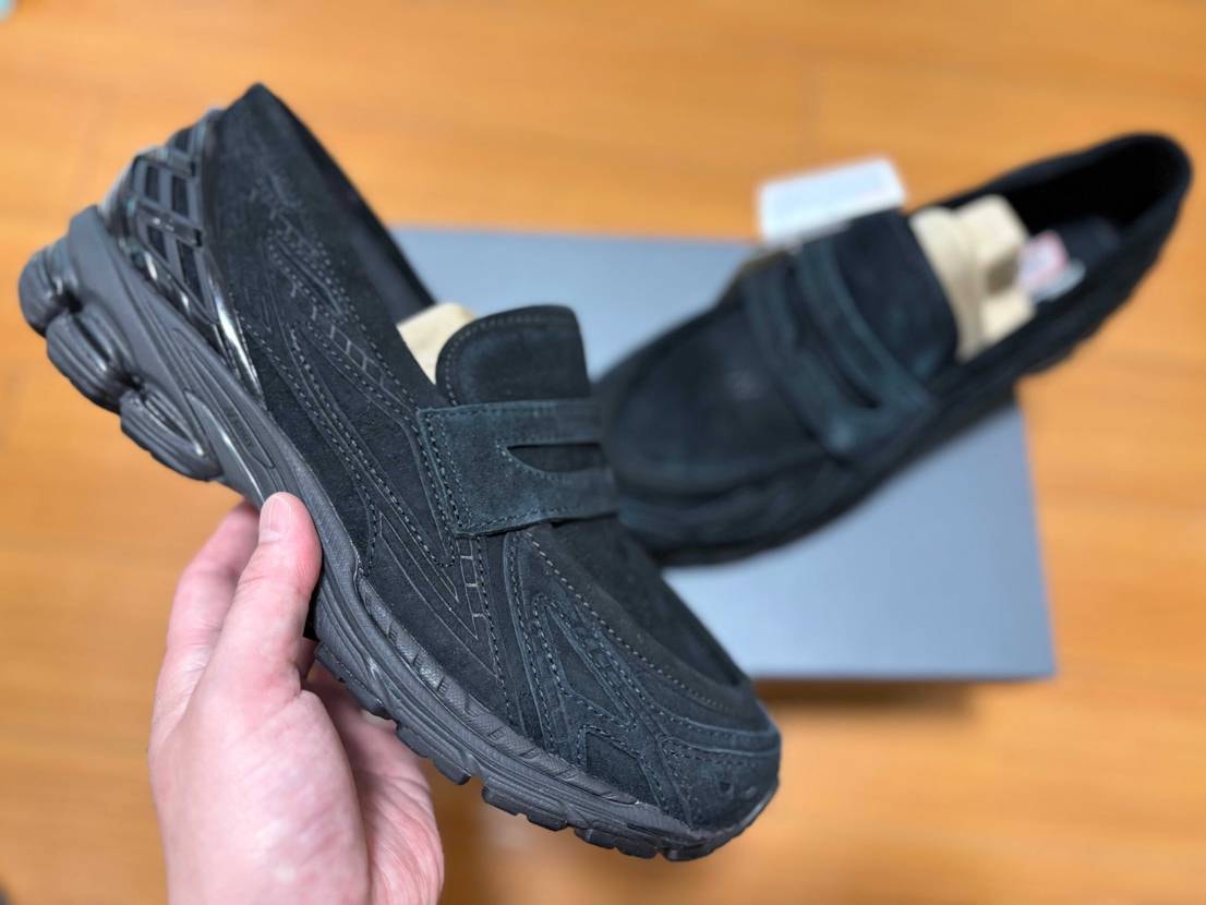 初期リリース当初は抽選外れ、再販希望だったので公式で買えて満