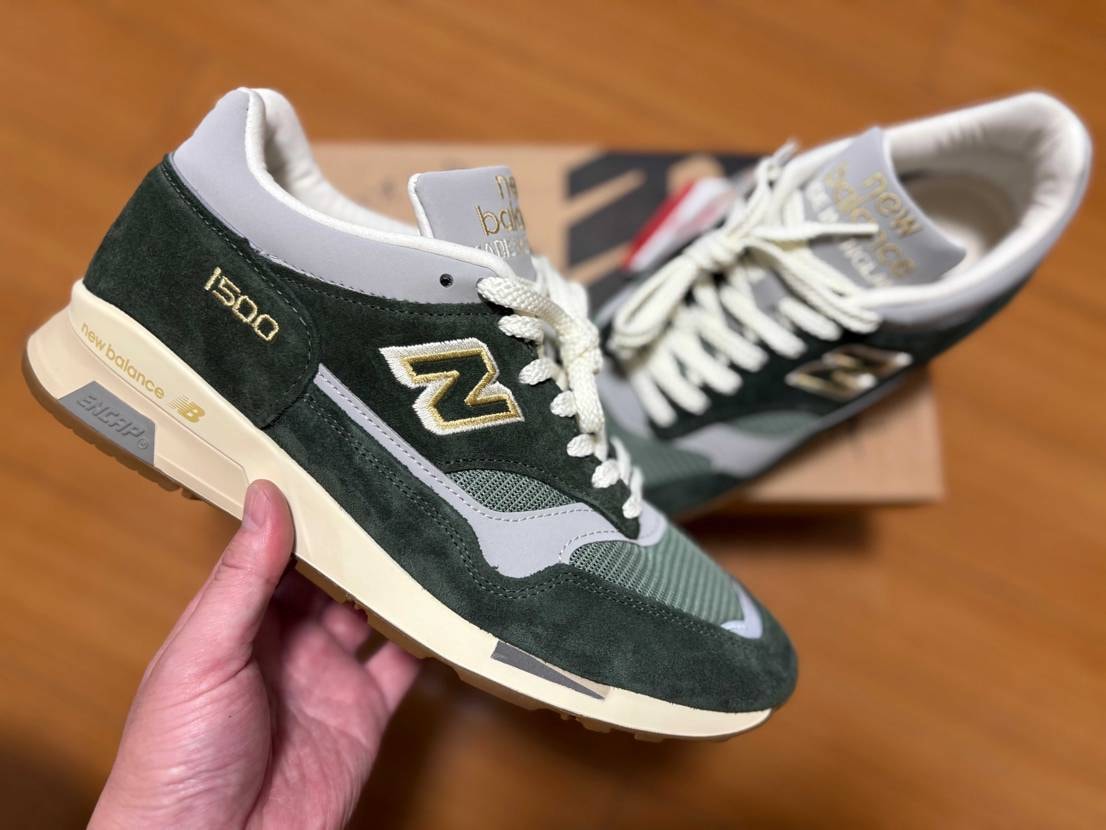 コンブグリーン👺このカラー名がとても気になって、と言うより惹きつけられました🦛