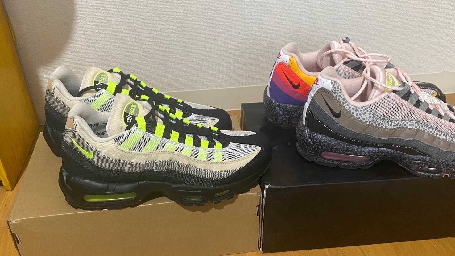 StockXより本日着
結果的に底値の倍近い額で買ったことになるけど格好良いの