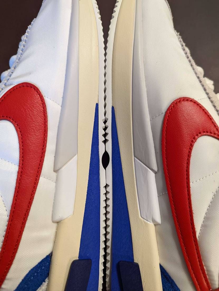 サカイ × ナイキ ズーム コルテッツ "ホワイト アンド 