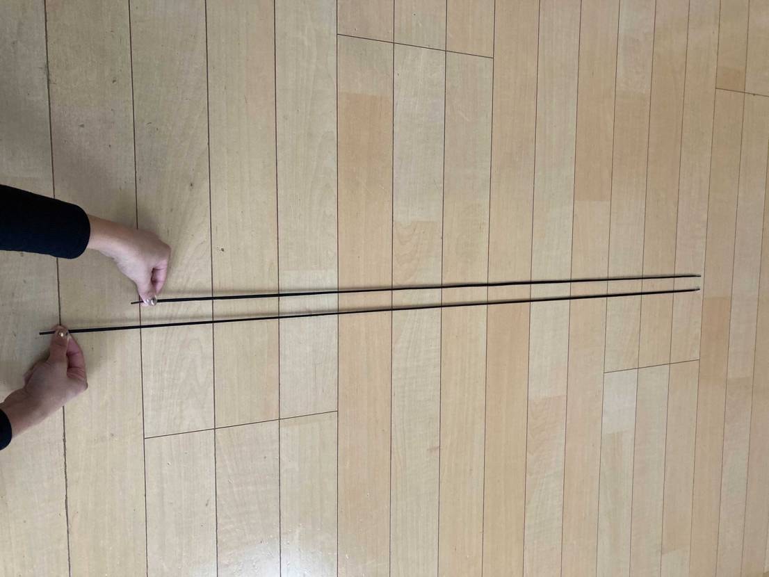 スニダンで買ったらこんなに靴紐が左右差ありました。
12セ