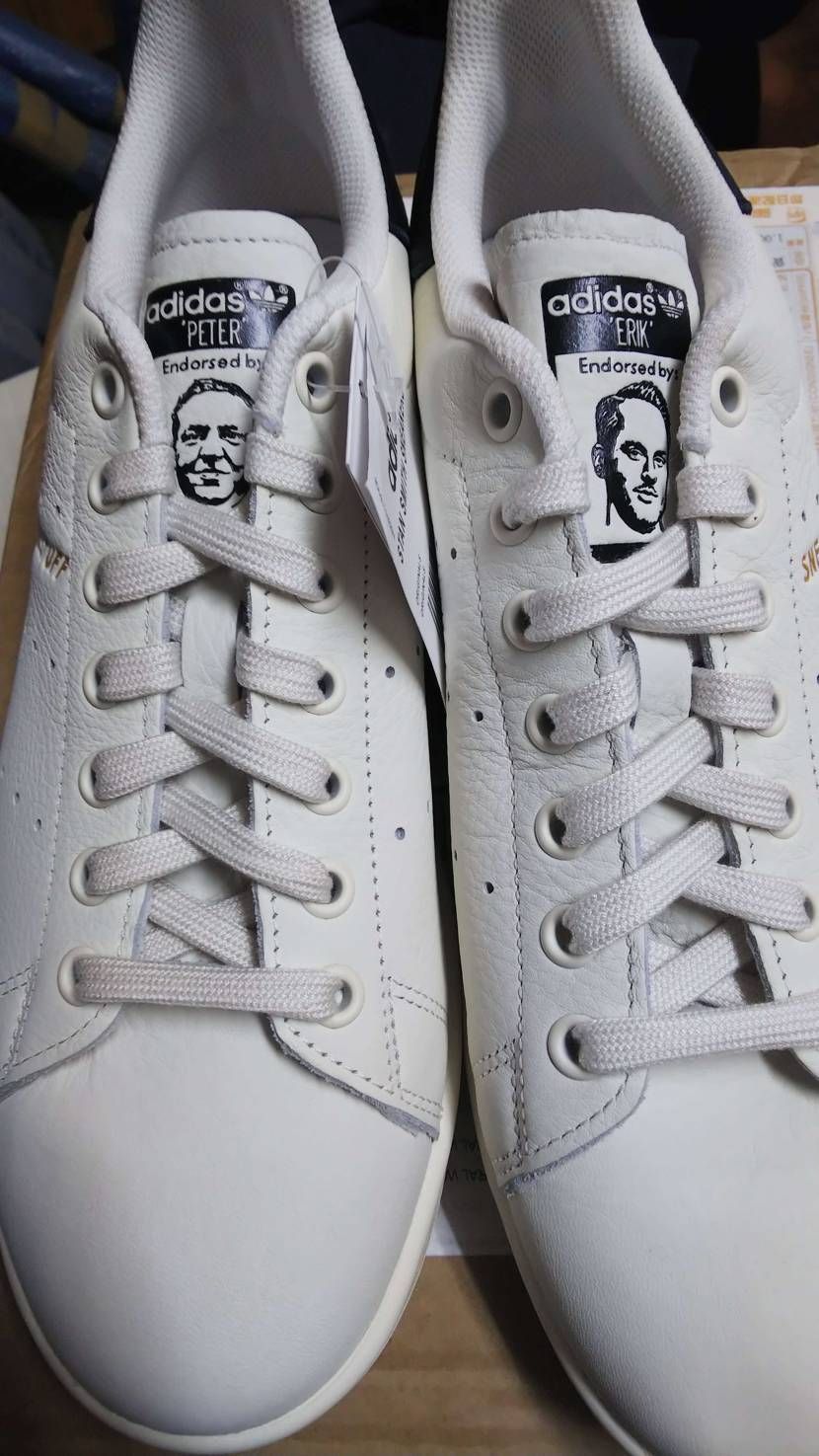 SNS×Stan Smith
くりーむしちゅーの有田と上田に似てる笑