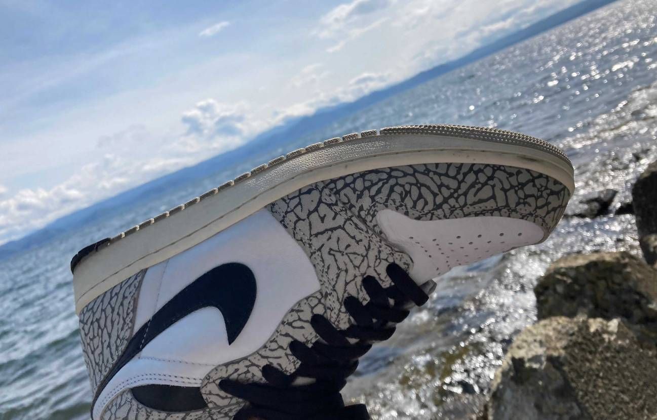 釣りに行ったら
シャーク？！
が釣れた

ガッツリ履いてるけど
シャー