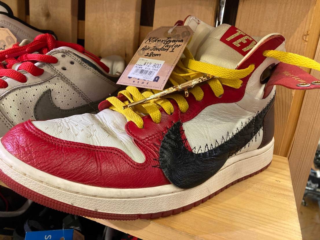 12800T


オールスターAJ1のヘアリースエードかわいいね