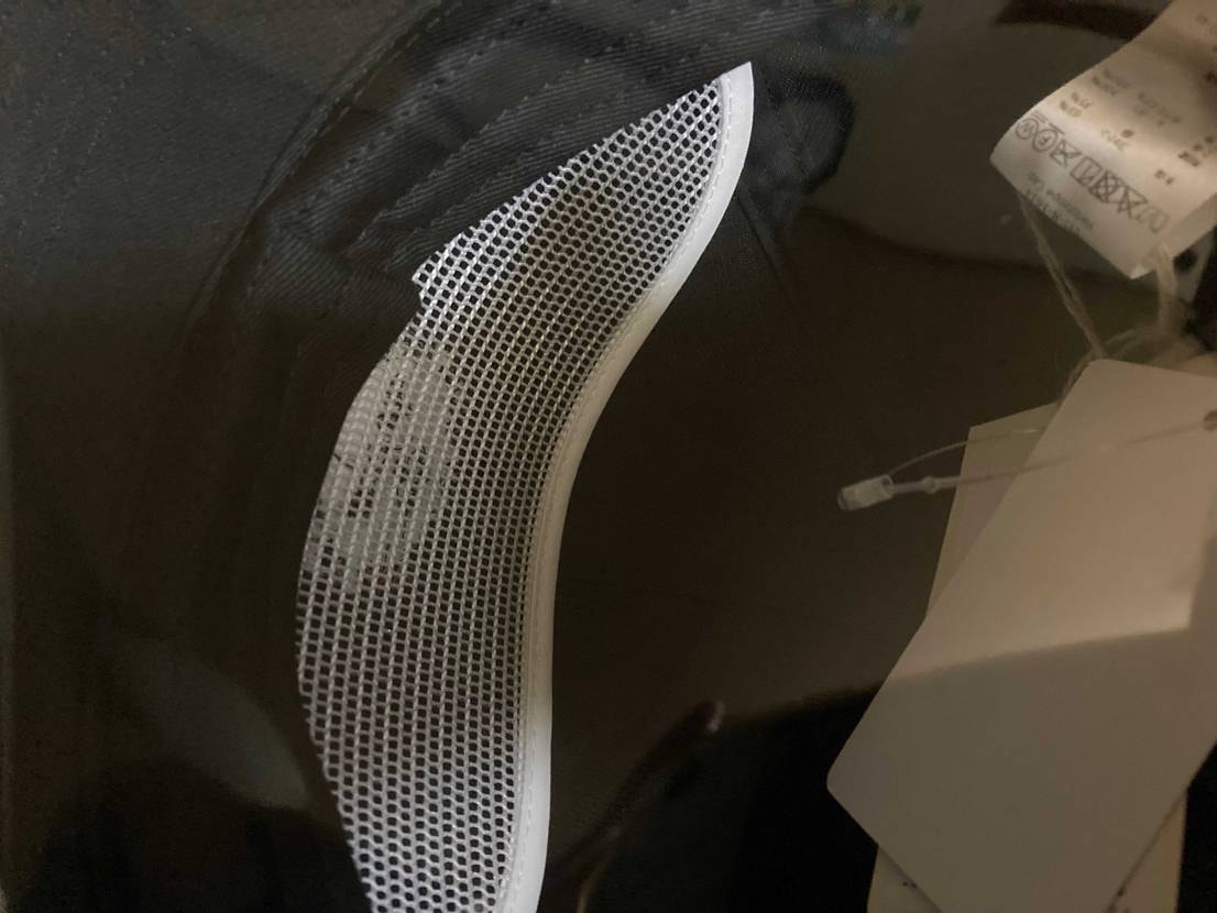 帽子買ったら


懐かしの白いの付いてたw

やっ