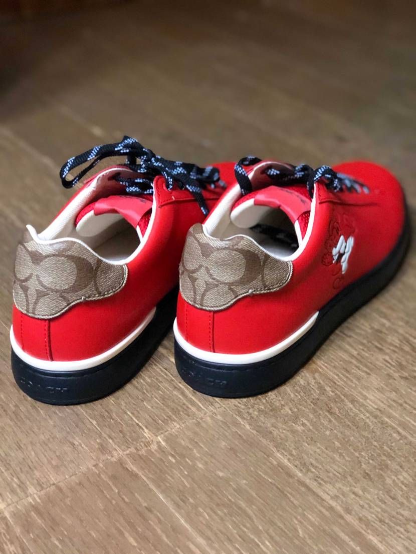 まぁスニダンは到底取り上げることのないブランドだろうから笑