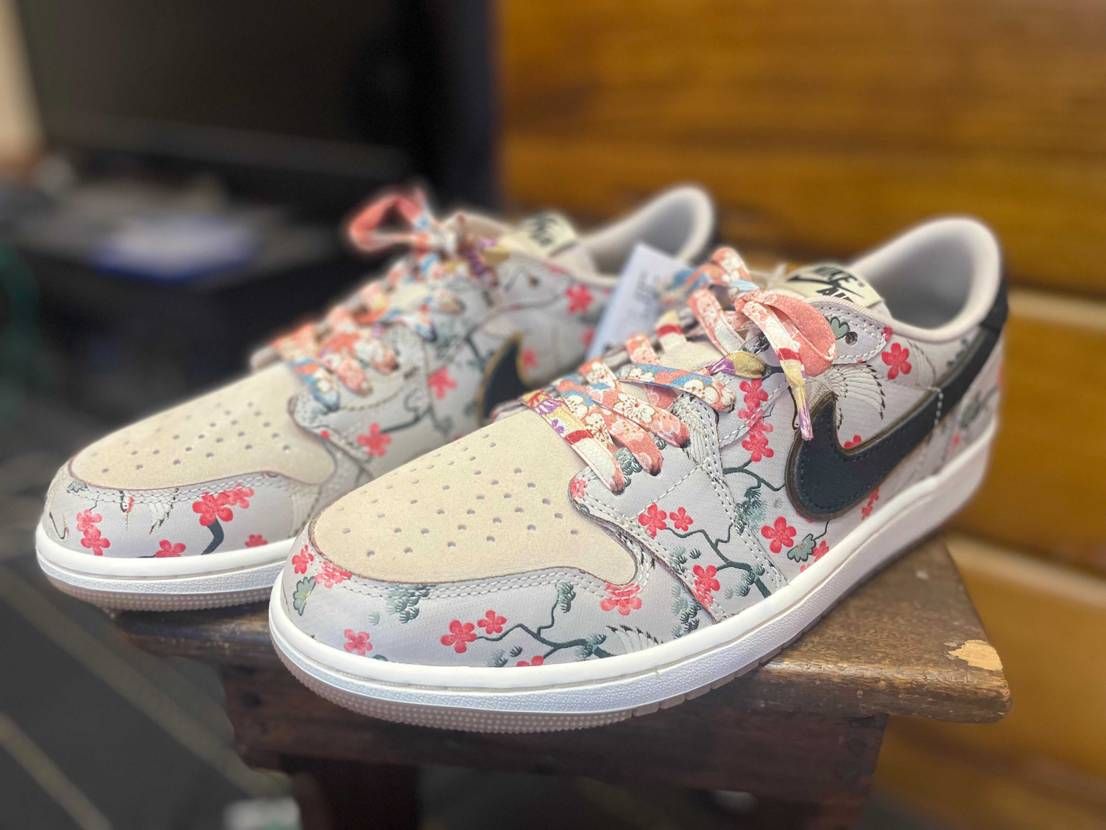 無茶したのは分かってます笑
春限定で履きます🌸
シューレース黒桜の方が合っ