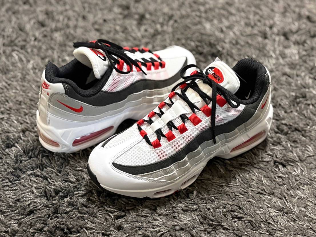 コメットレッドは95年11月。学校帰って毎日雑誌のショップリスト片っ端から電話で