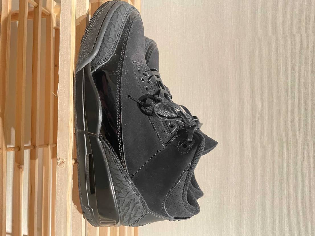 中古美品値下げしました！
最安値です。
AJ3 ブラックキャット　27