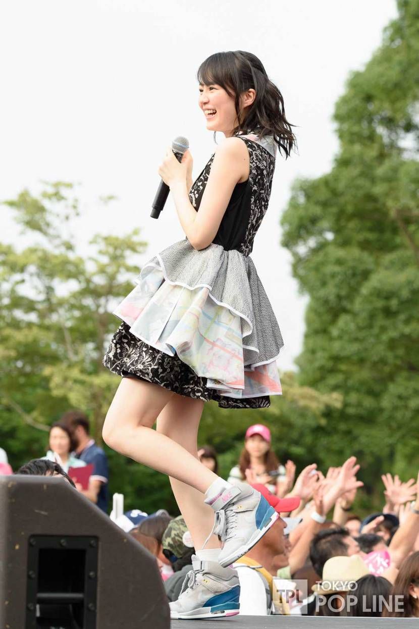 この靴のモデルわかる方いますか？