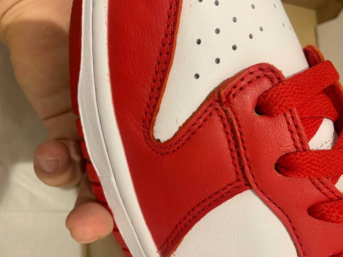 ここに穴があるダンク持ってる人います？笑#