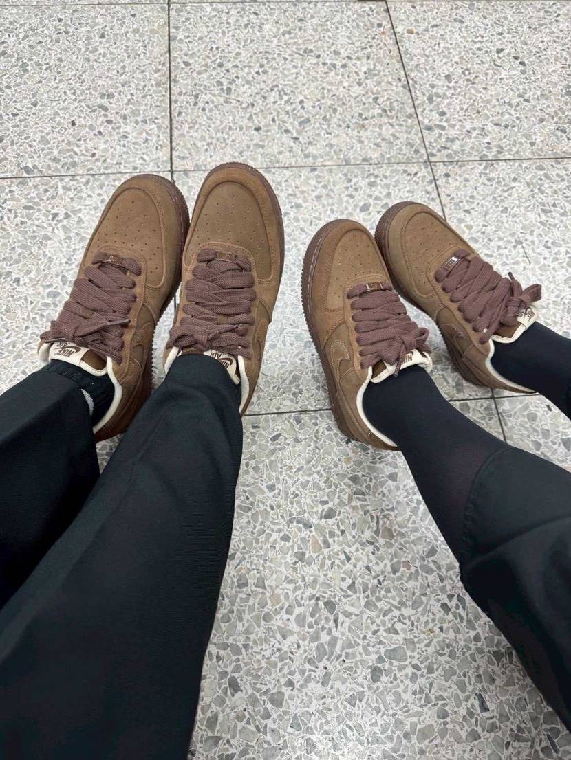 1月2日に、ハリーポッタースタジオジャパンに、妻とお揃いで履きました！
めちゃ