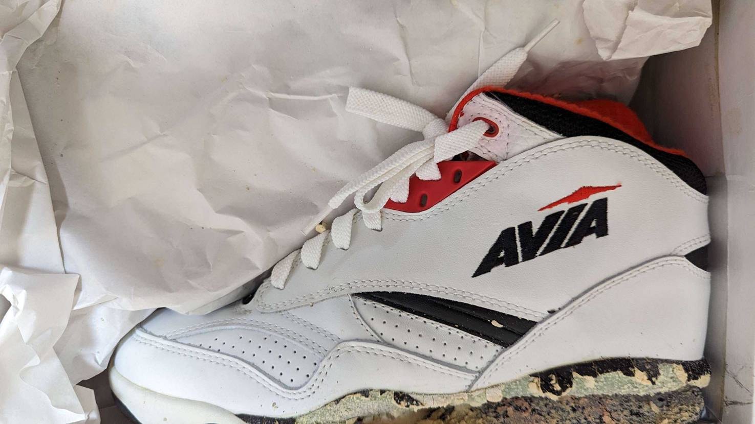 1枚目が自分で手に入れたAvia 911
2枚目が父親が当