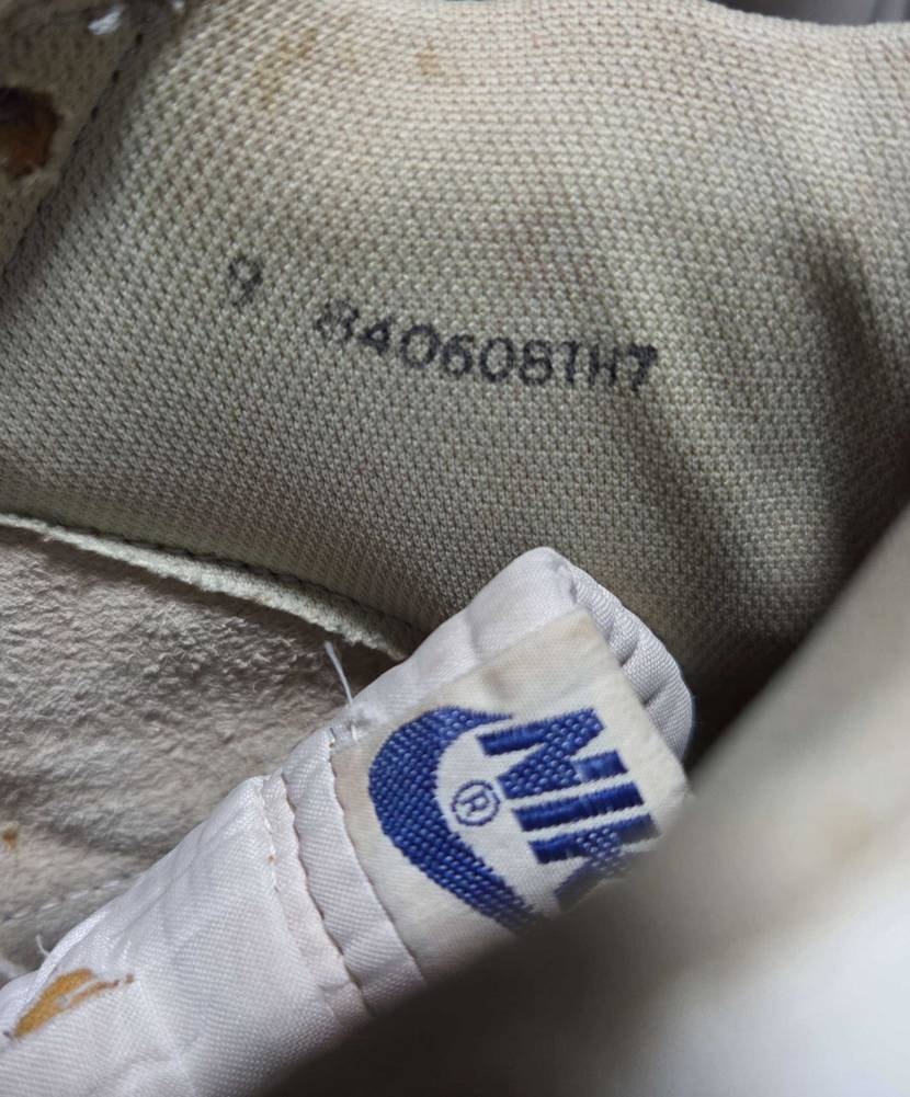 ジョージタウン大学の名作バッシュといえば
NIKE Ter