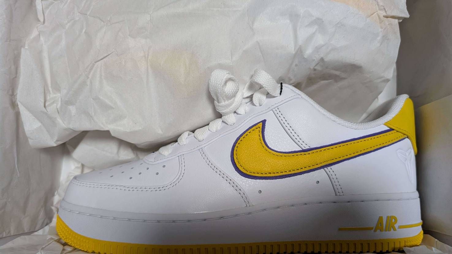 手持ちのAir Force 1 ローカット。
ハイカットは