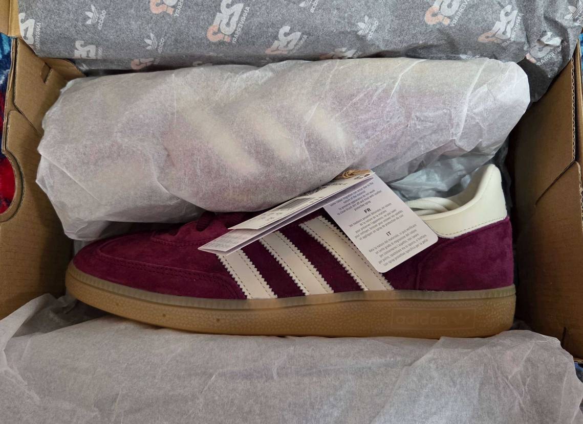 届いた。
2025足のみ、size?限定
Glasgow

同じく202