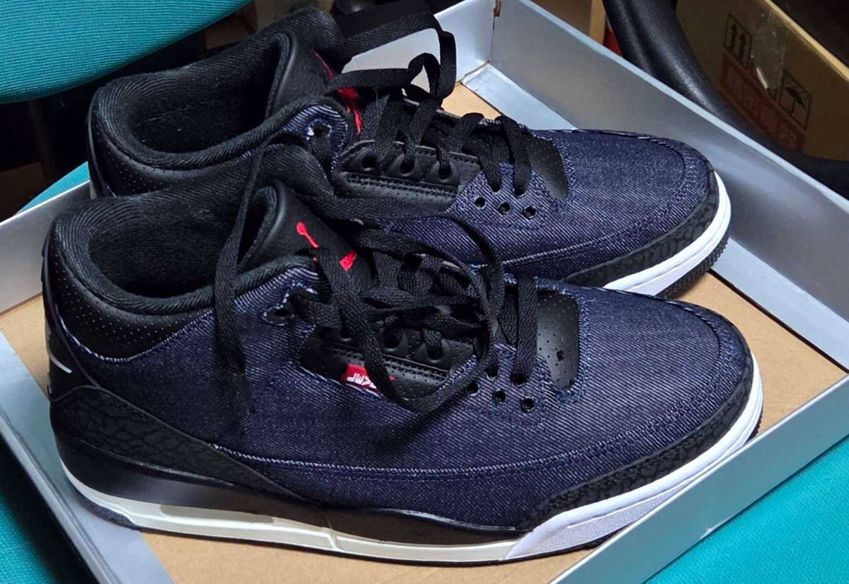 黒い方はレザー面積多めだから良いか！もう履きたいし！と先に履