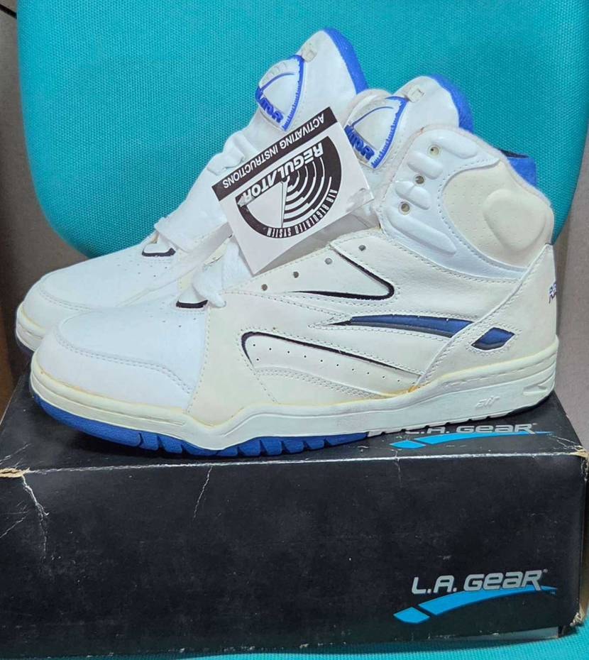 箱付きで買えたL.A.GEAR REGULATOR届いた。
元々持ってたやつと