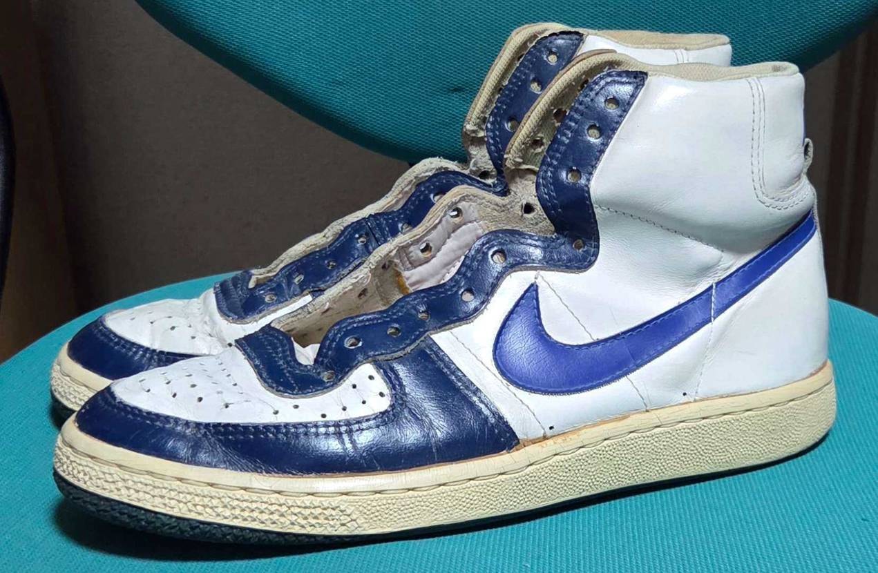 ジョージタウン大学の名作バッシュといえば
NIKE Terminatorだけど