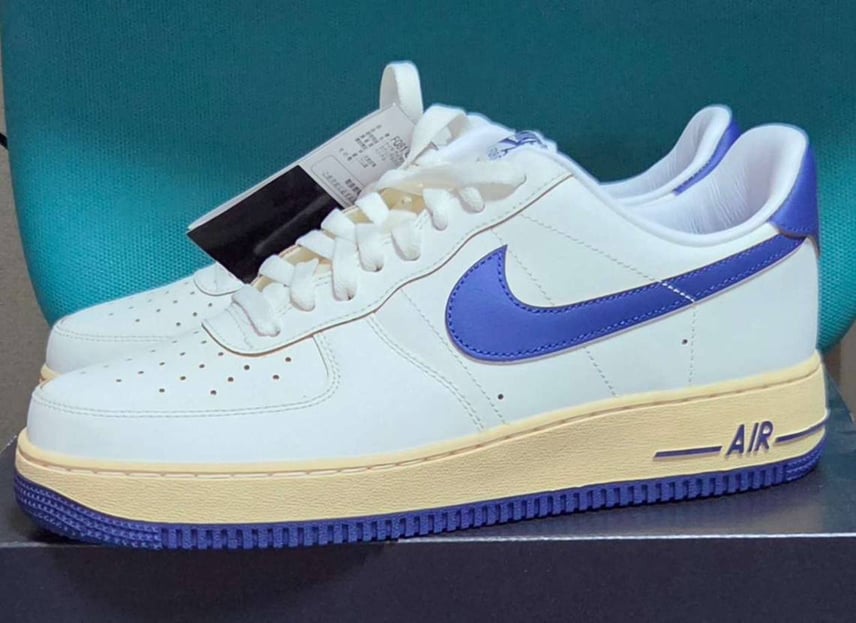 初期AF1リスペクトモデル
いつ見ても良い。
1983年初頭のくの字ステッチ