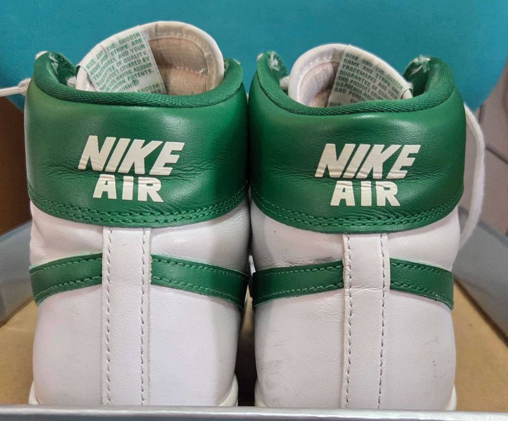 ウィングロゴなしのAJ1 Low Bannedを3足買った自