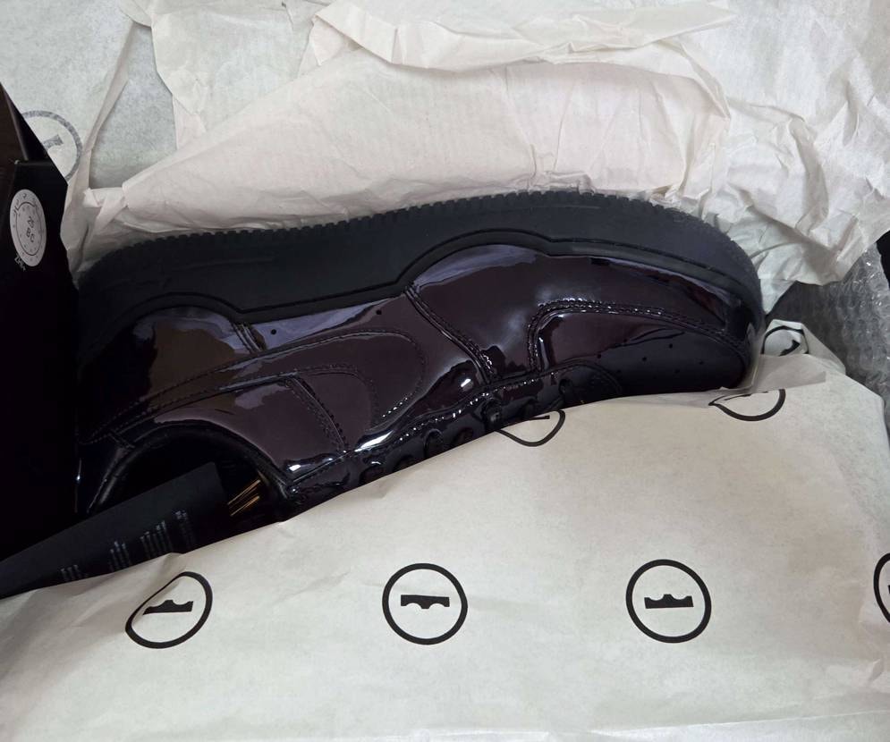 某所で買ったものは本体と箱ラベルだけ本物で、普通の赤箱で届い