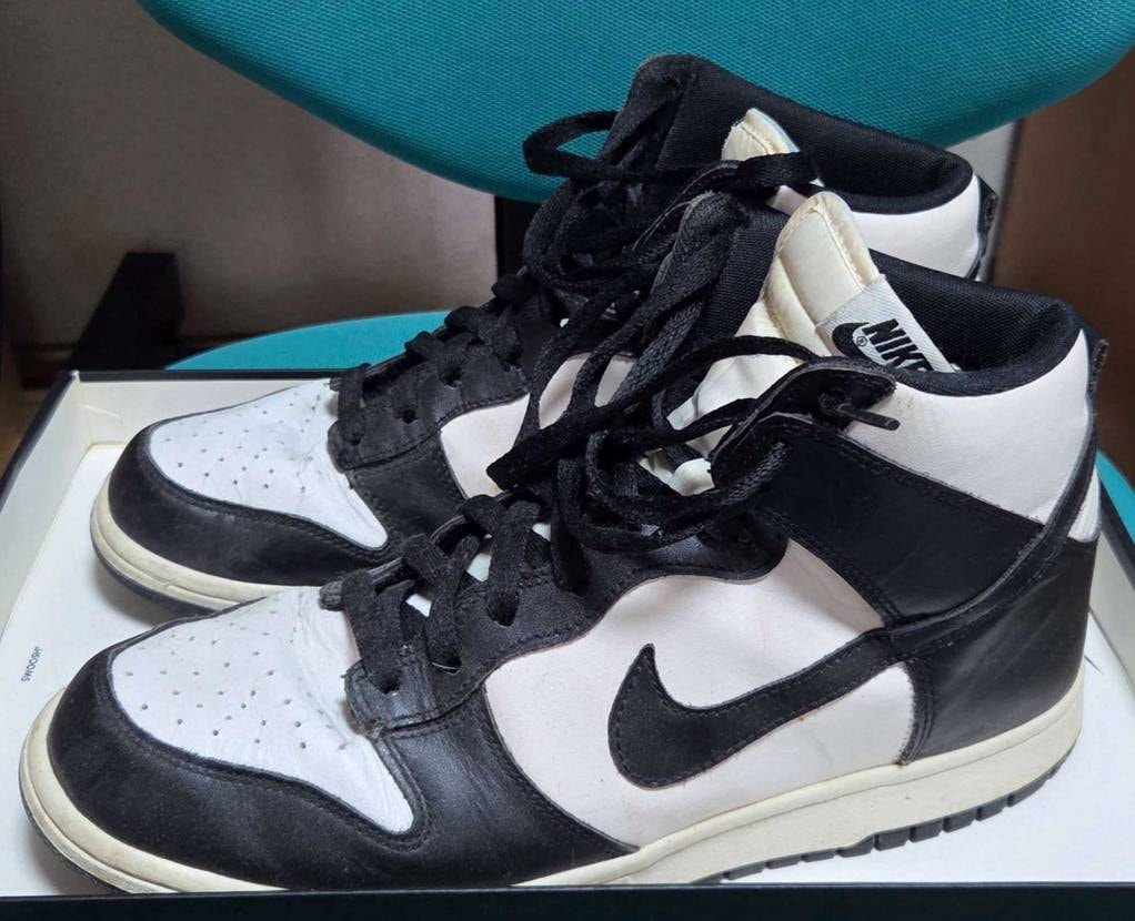 ずっとシューズボックスの奥に仕舞ってあった、恐らく2017年製のDunk
(か