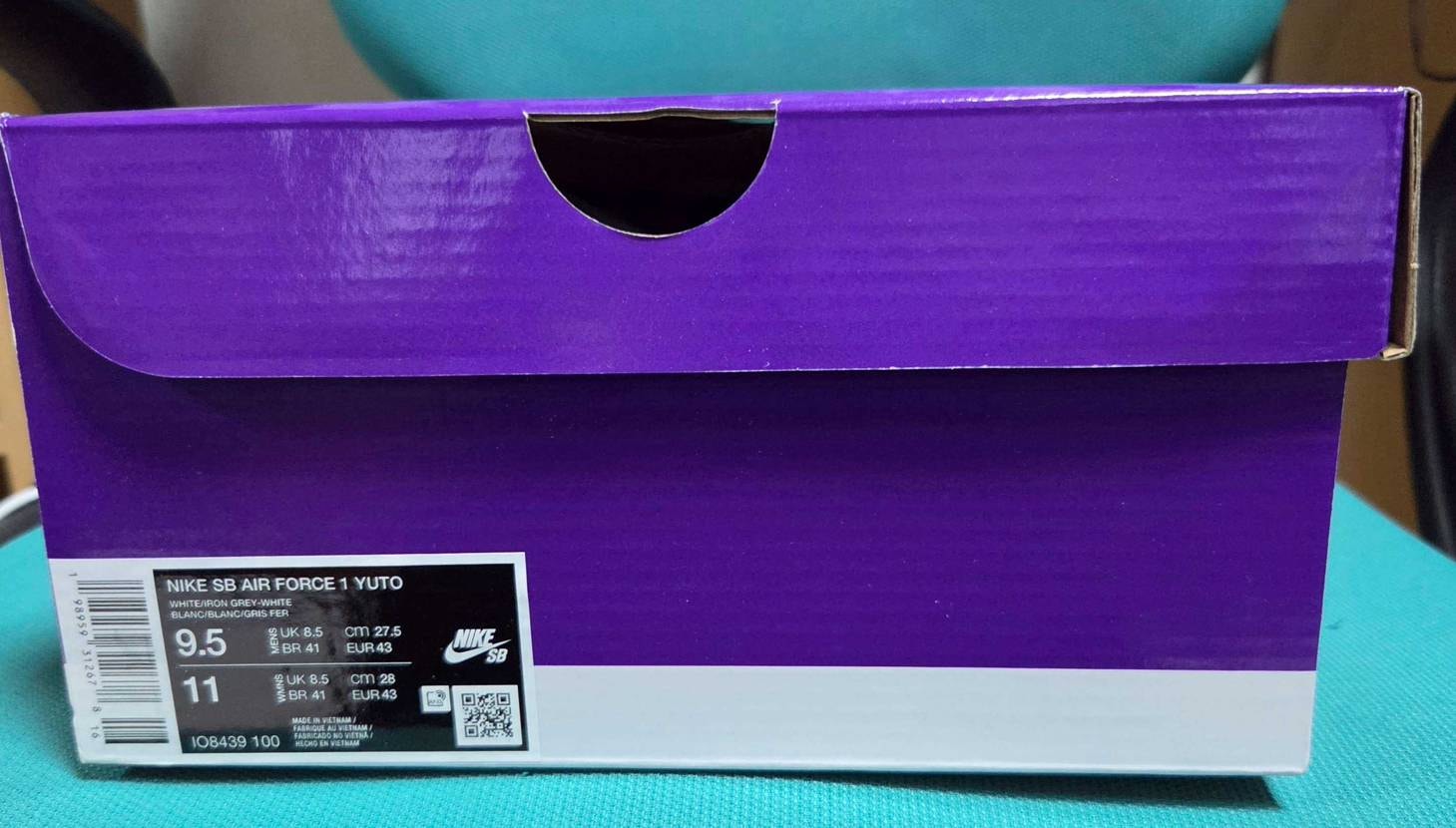 堀米さんのAF1届いた。
ベンチレーションホール無し。
