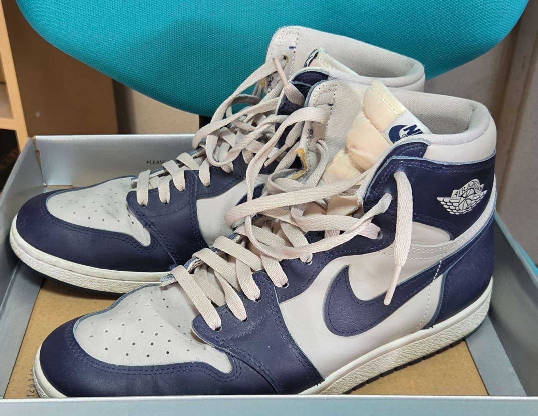 謎の縁で、AJ1 85 Georgetownをまた手に入れて、写真の実際に履いて
