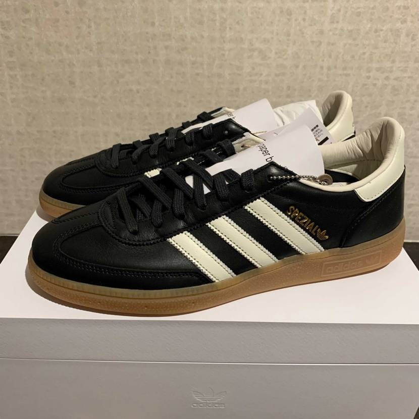 今更ですが今年初投稿&初スニーカーです
毎度のMiG spezialです。良い