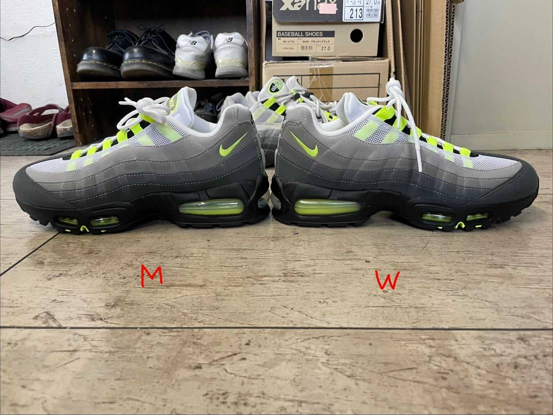 メンズ27.5、ウィメンズ28.0が届いたので早速並べてみま