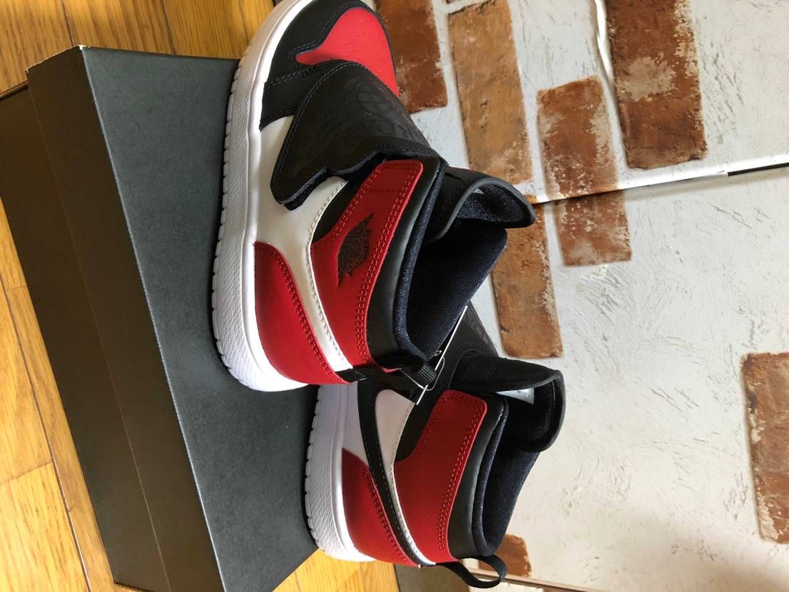 娘のジョーダンも届いた〜😁
コンバース大好きだった娘もそろ