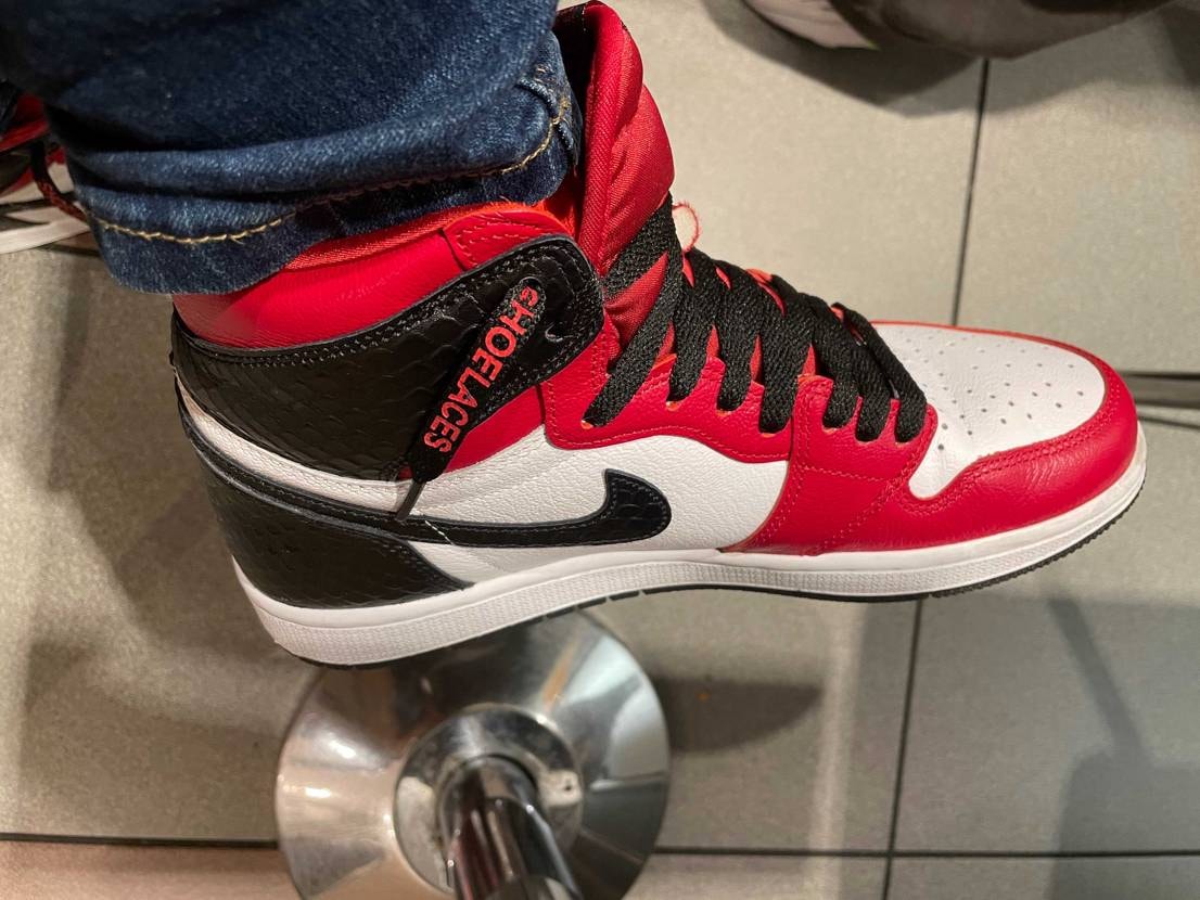 やっぱこの色合い好きやわ〜👍
今のとこサテンの毛羽立ちもな