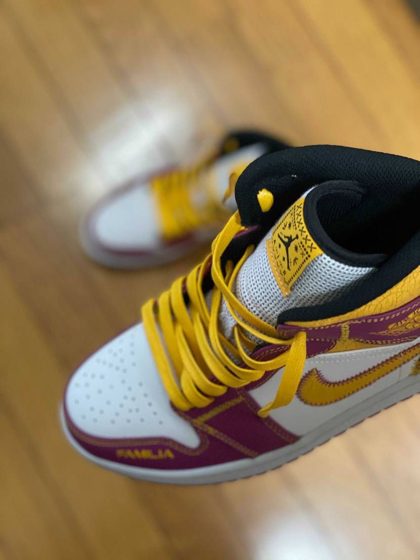 AJ1Hi買えなかったかな似たようなカラーのこっちで我慢しときます😓