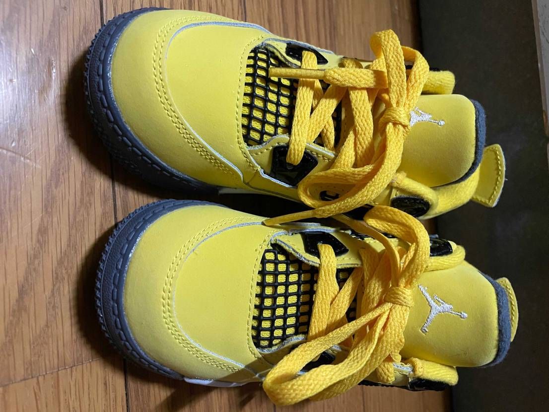 AJ4tour yellow息子とお揃いで届きました👍
な