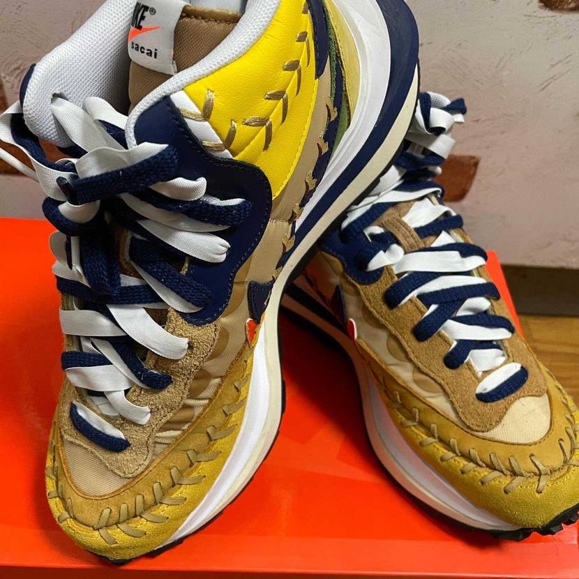 昨日スニダンさんから到着しました！
出品者さんの発送遅れで