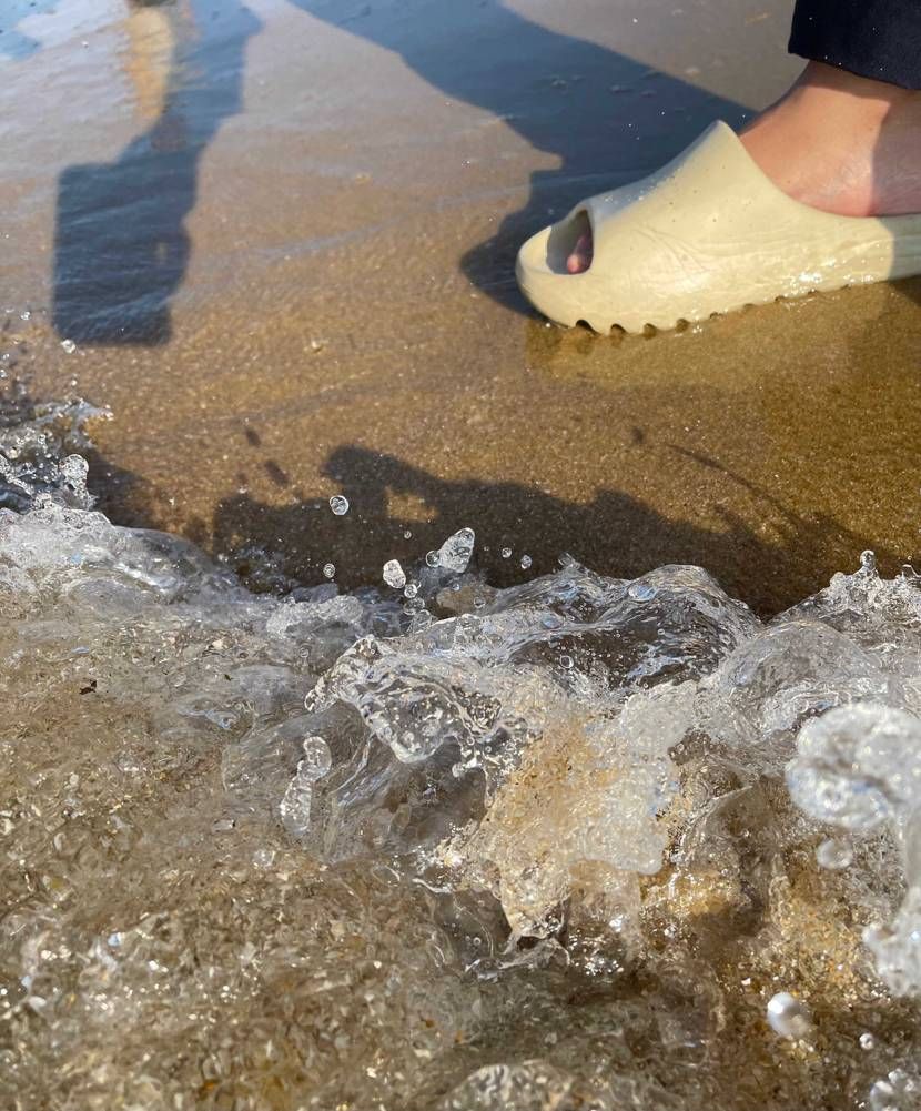 天気も良く、子どもを連れて海遊び🏖
イージースライド初海でしたが砂浜、岩場共