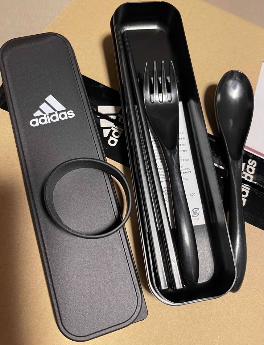 adidasからお箸セット届きました🥢
あと、SPZL2足届きました👟🥾