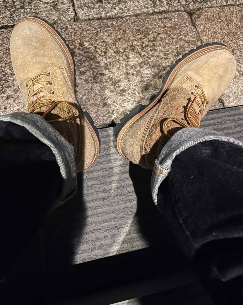 今日は無性にブーツ履きたくて44と夏に似合わないジョガーで身