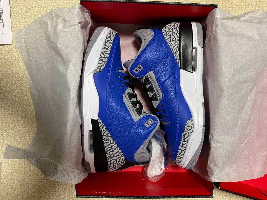 SNSからAJ3届いた😃
けど、これはサイズ間違っちゃったやつ😂