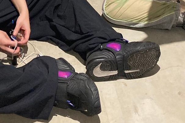 このスニーカー分かる方いますか？