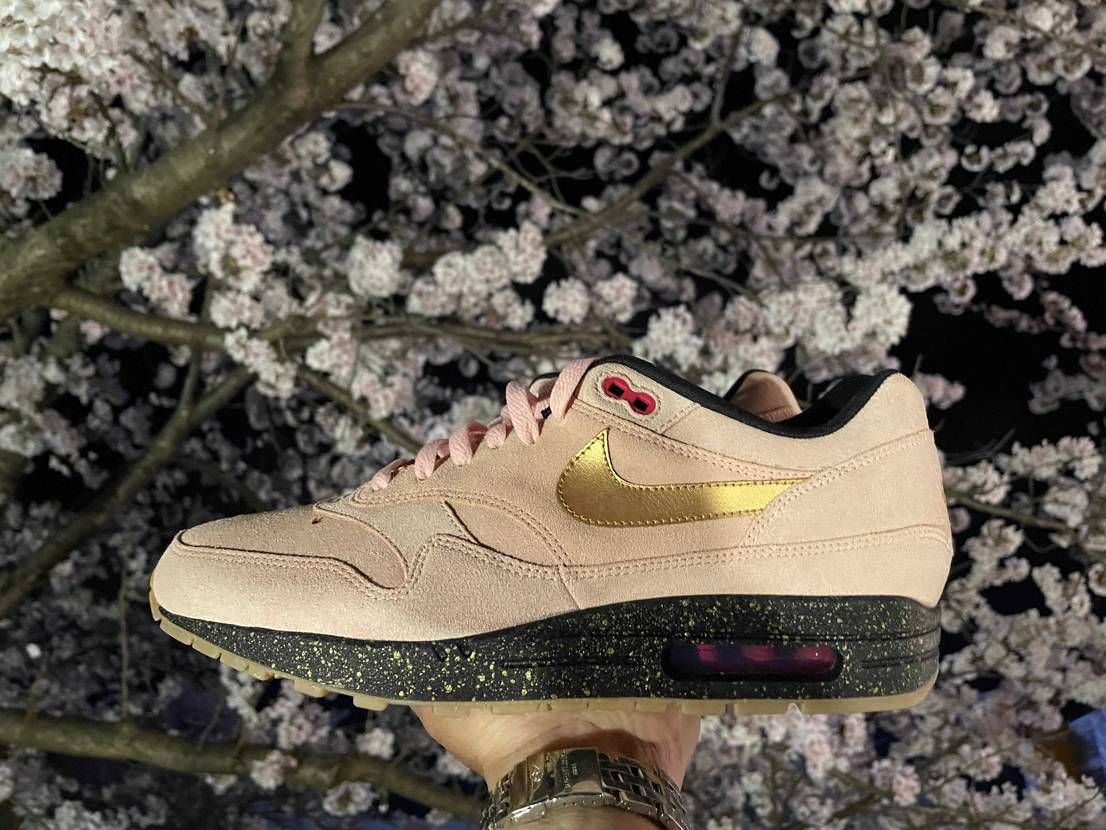 夜桜をモチーフにして作ったNike by you AIR M