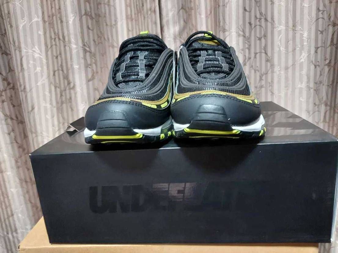 Airmax97のデザインにこのカラーとundefeated