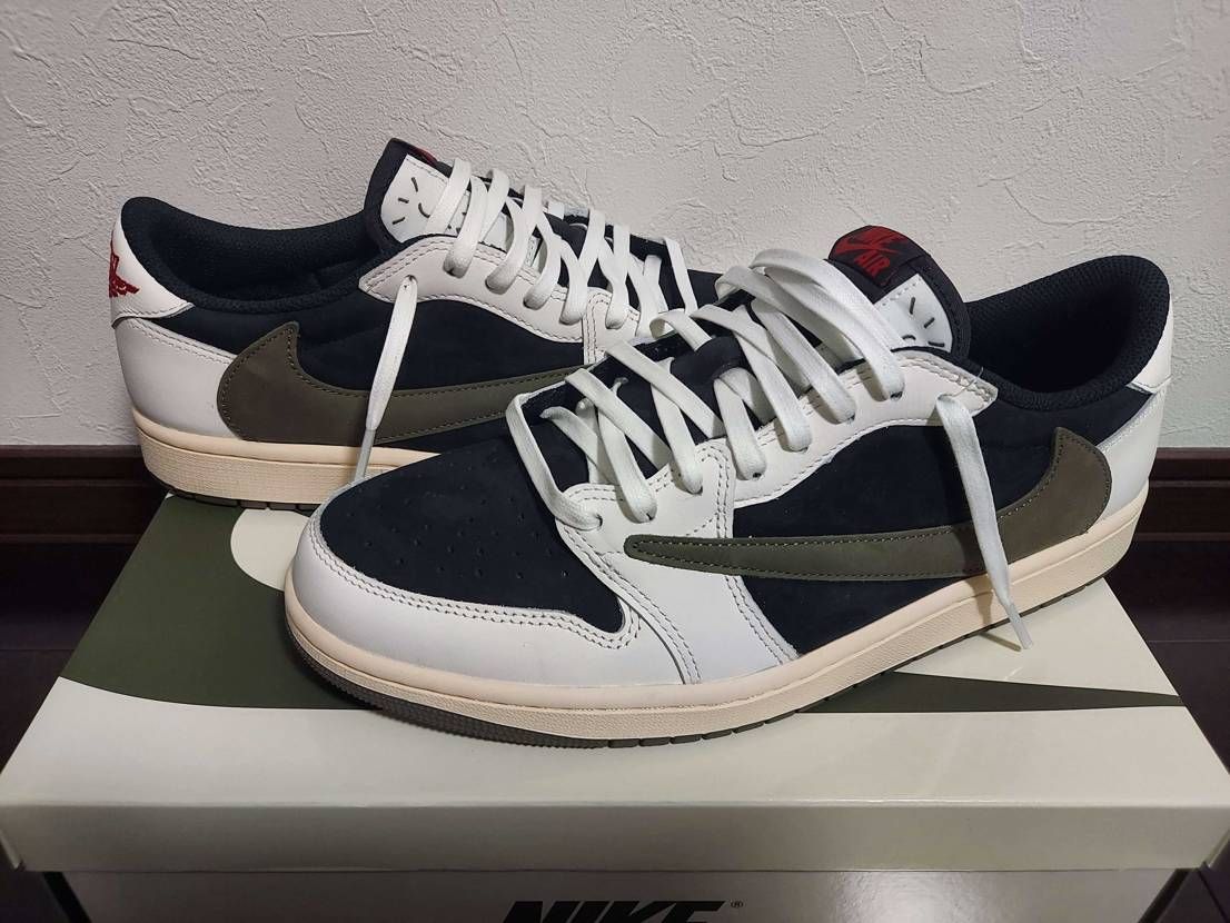 初Travis scott air jordan1 lowは