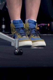 このスニーカー何なのか分かりますか？