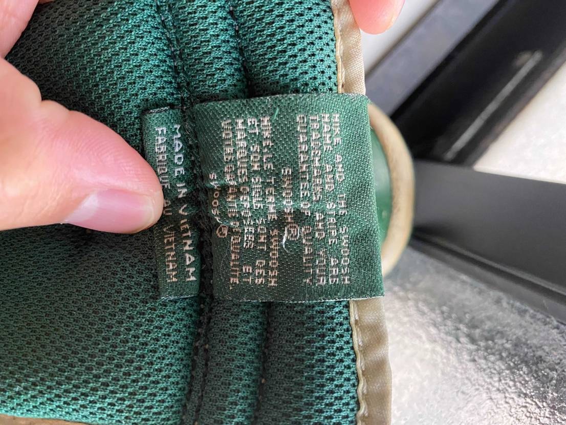 このスニーカーはなんていうモデルですか？？
ダンクハイなの