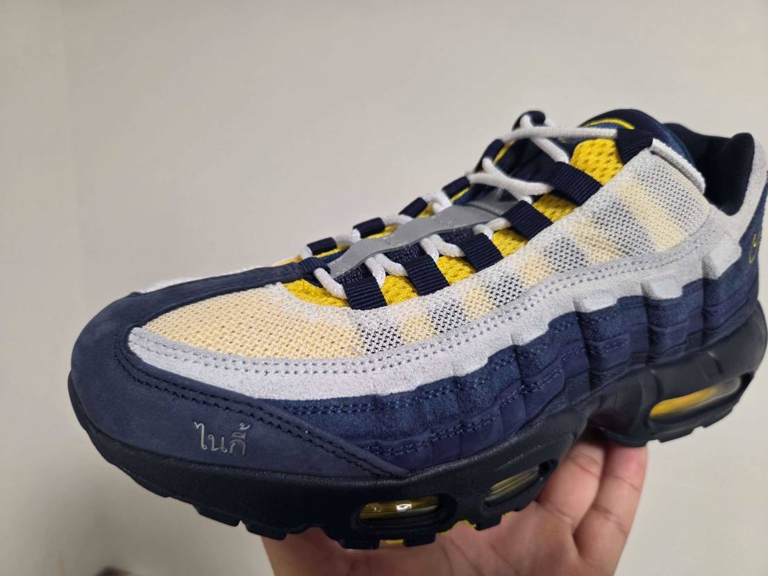 メッシュの薄さ
黄色の配色、ネイビーグラデーション
とて