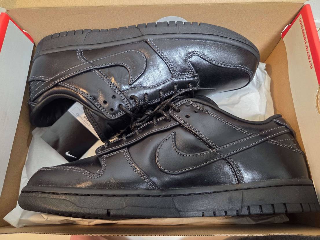 エンダースキーマ感
革靴です
気のせいかトゥも立ってる気がする