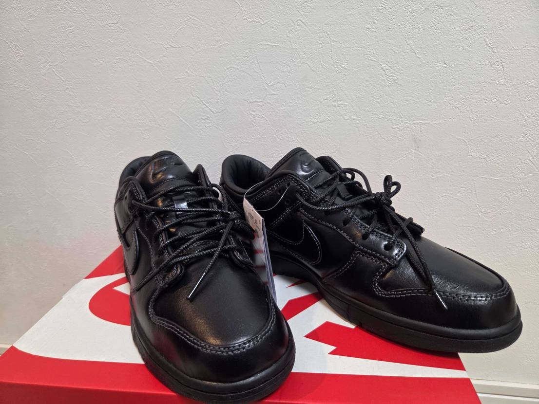 エンダースキーマ感
革靴です
気のせいかトゥも立ってる気